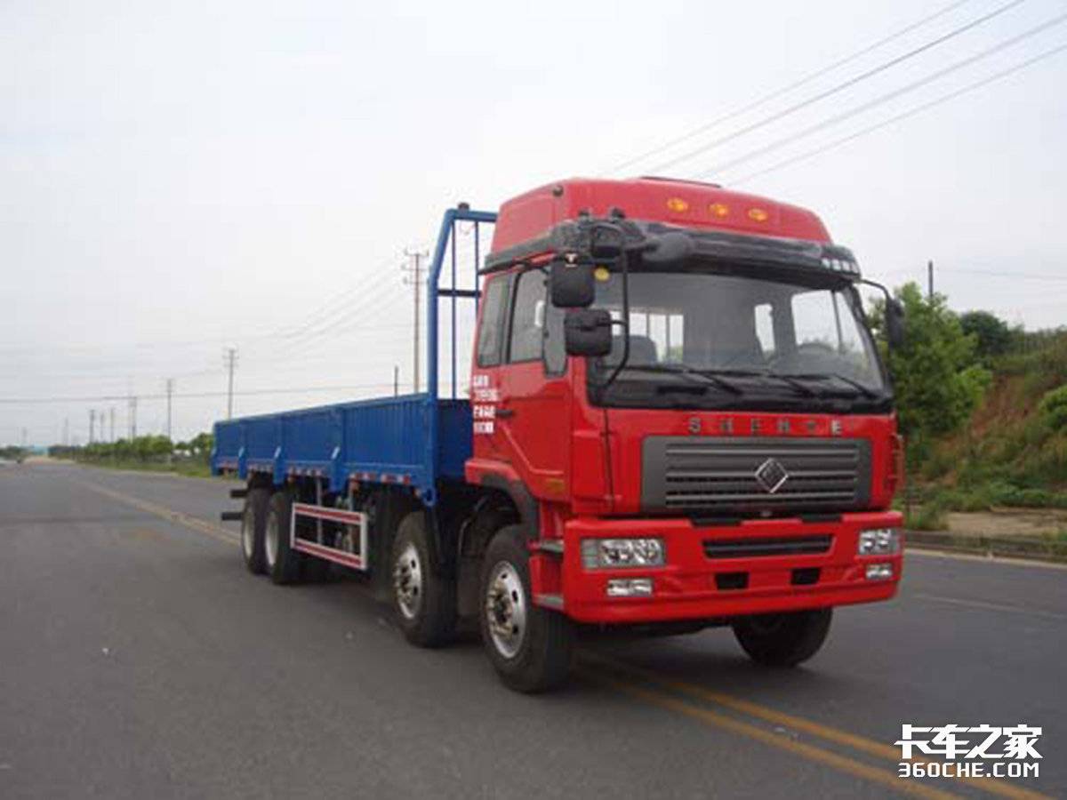 The forerunner of jinggong voyage domestic high-end long-headed heavy trucks